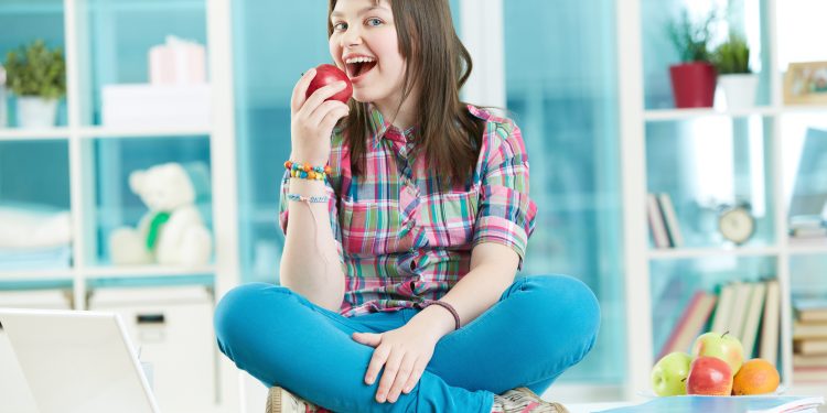 The Ayurvedic Art of Eating: Embracing Pleasure for Holistic Well-being